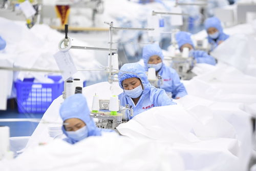 全力保供，防護(hù)物資生產(chǎn)線高效運(yùn)轉(zhuǎn)